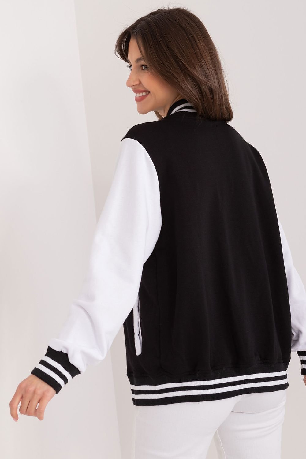 Sweatshirt model 192372