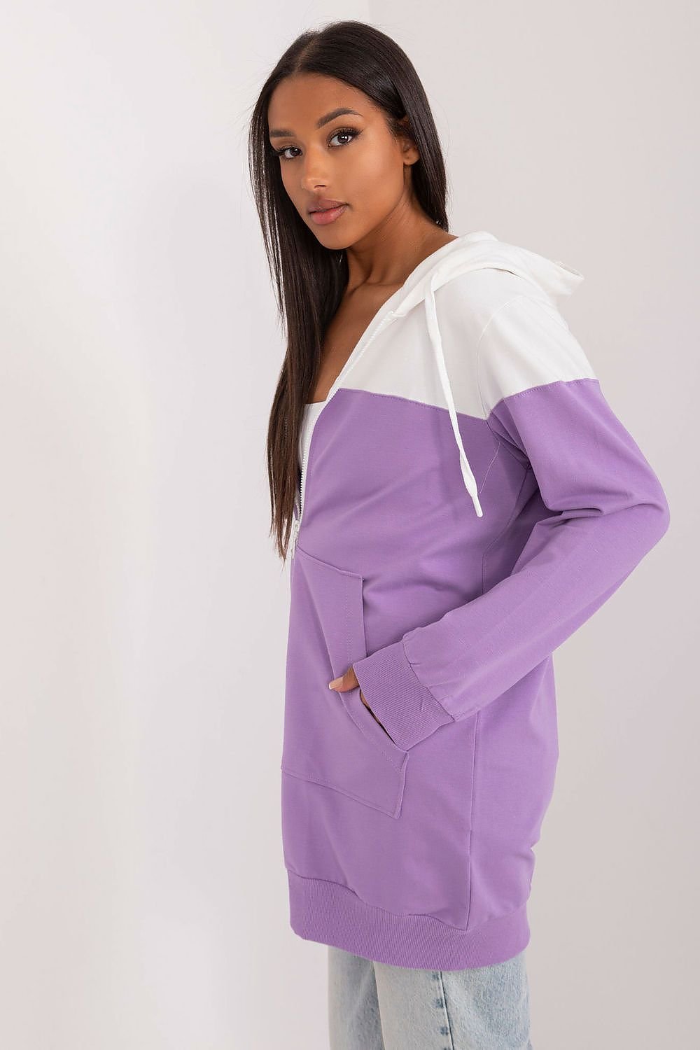 Sweatshirt model 197077