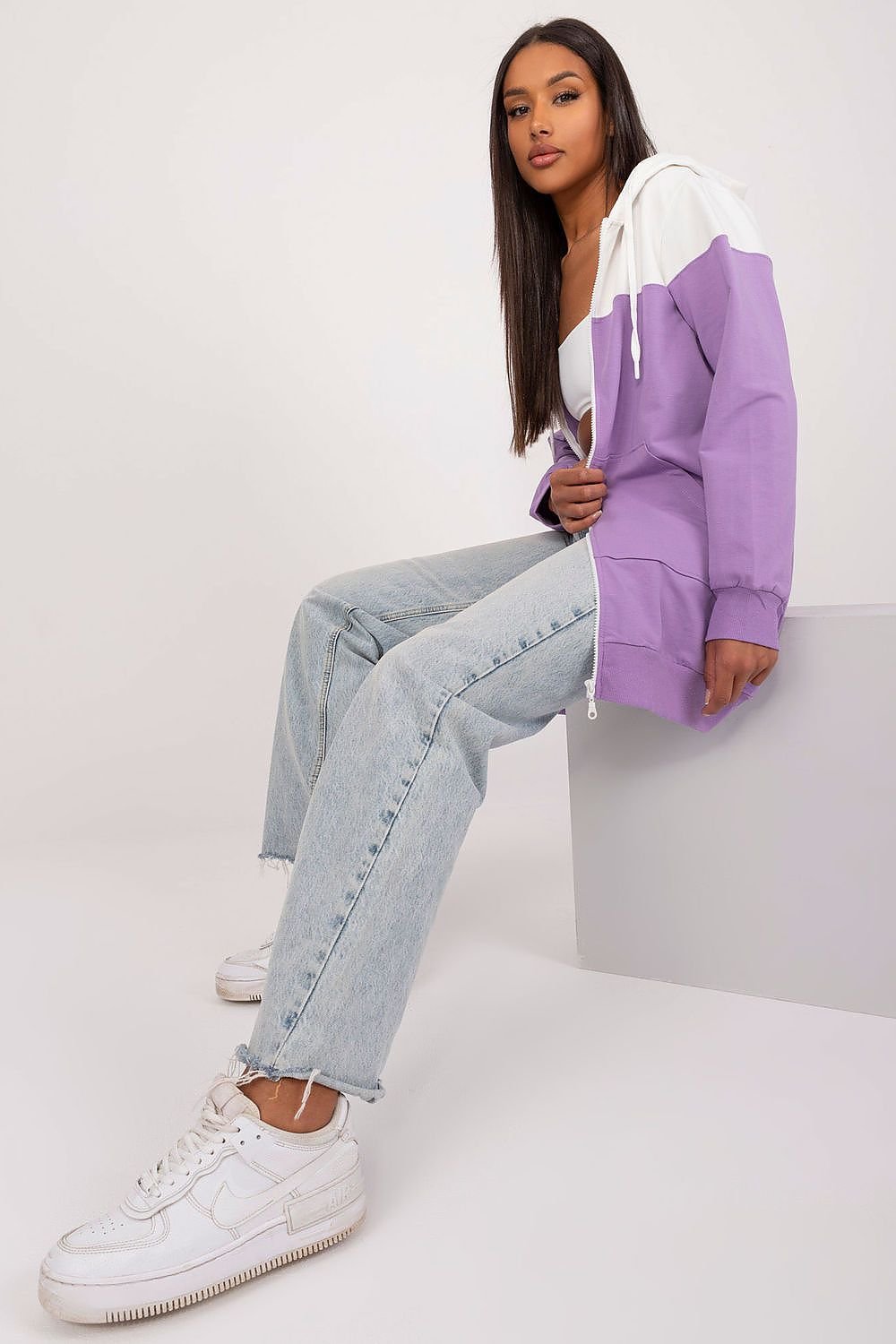 Sweatshirt model 197077
