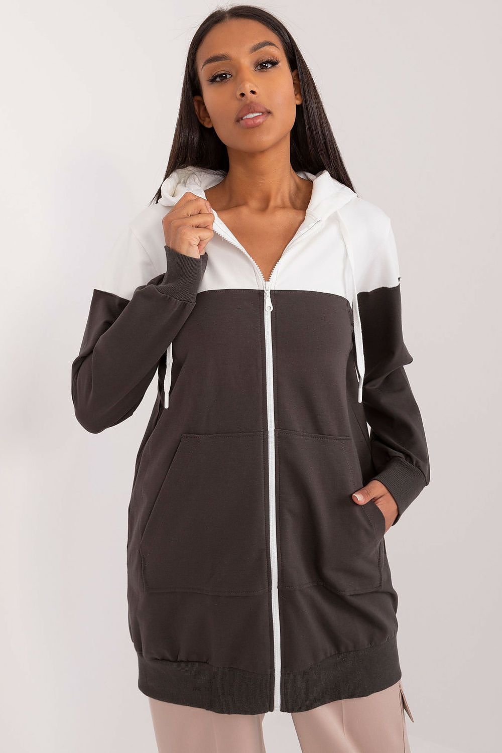 Sweatshirt model 197077