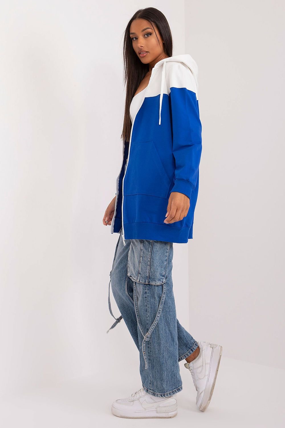 Sweatshirt model 197077