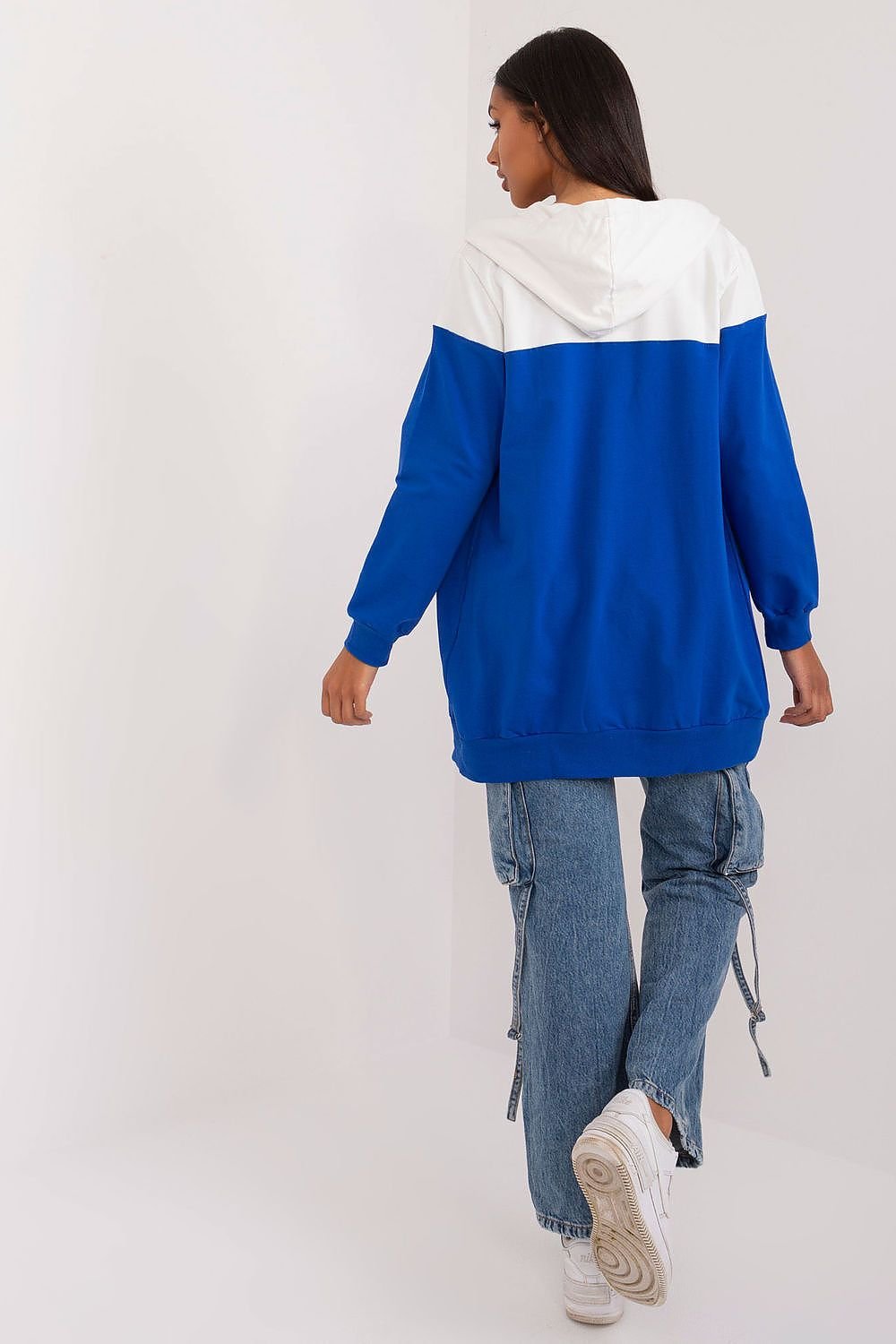 Sweatshirt model 197077