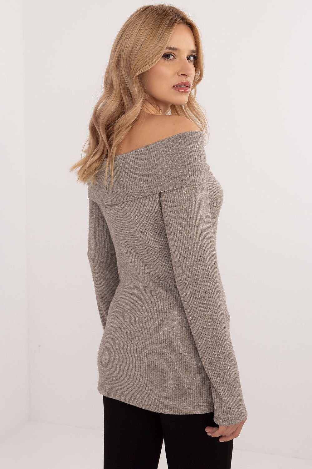 Chandail model 203489