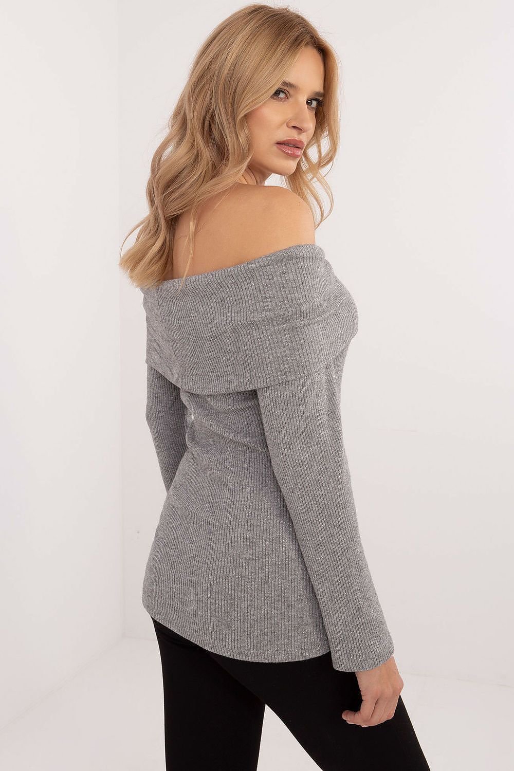 Chandail model 203489