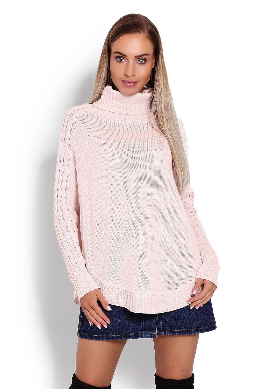 Poncho model 122920
