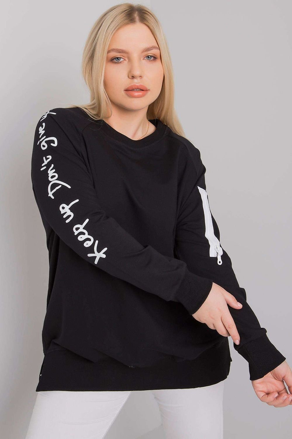 Sweatshirt model 160047