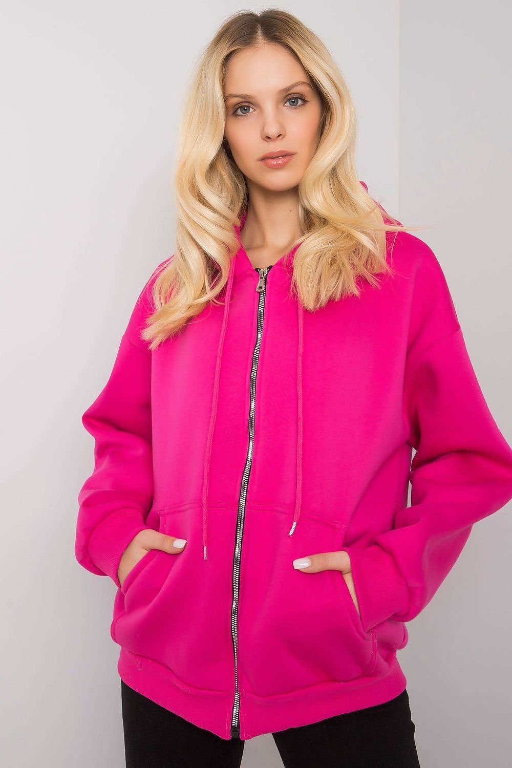 Sweatshirt model 161923