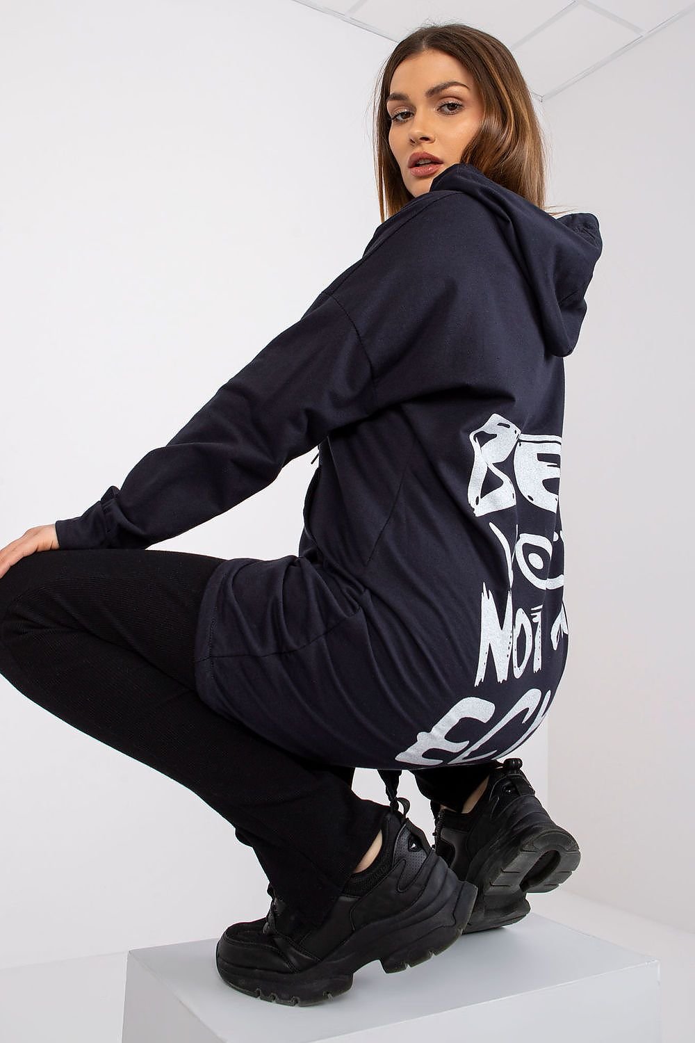 Sweatshirt model 162567