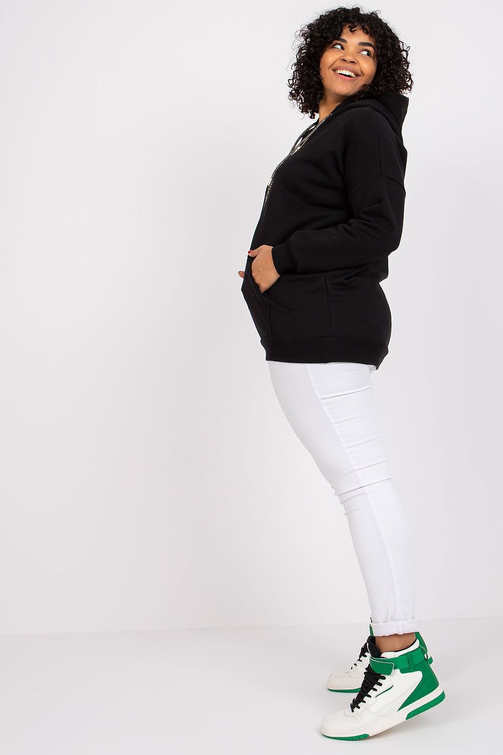 Sweatshirt model 163020