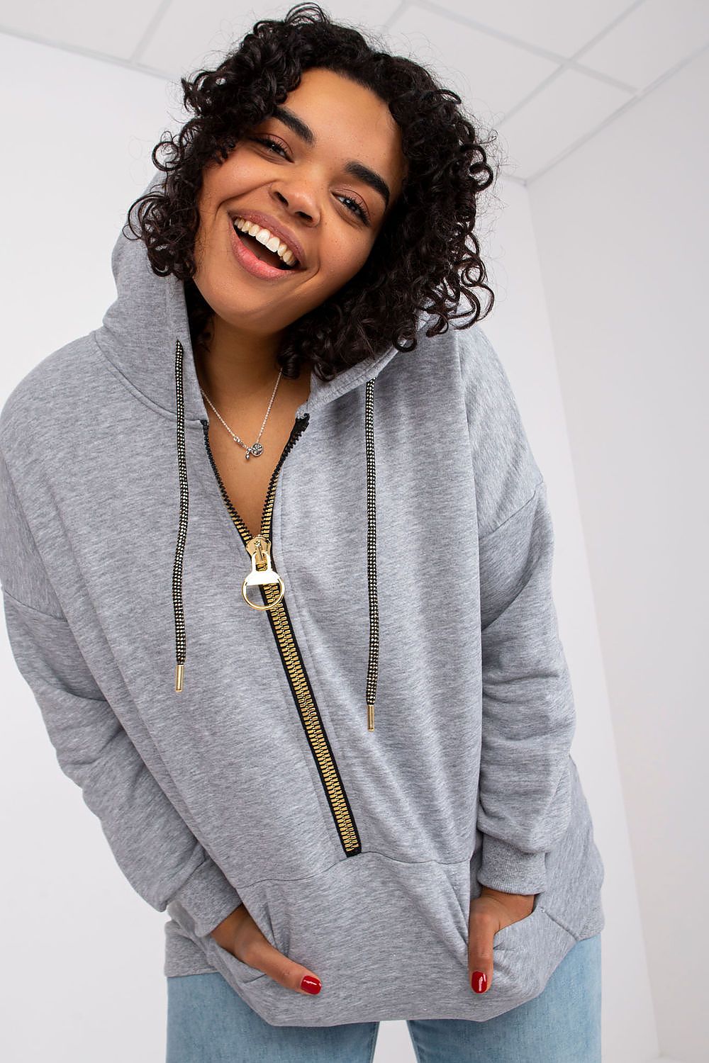 Sweatshirt model 163020