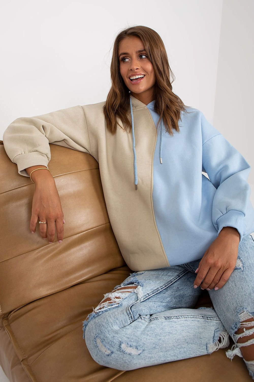 Sweatshirt model 170364