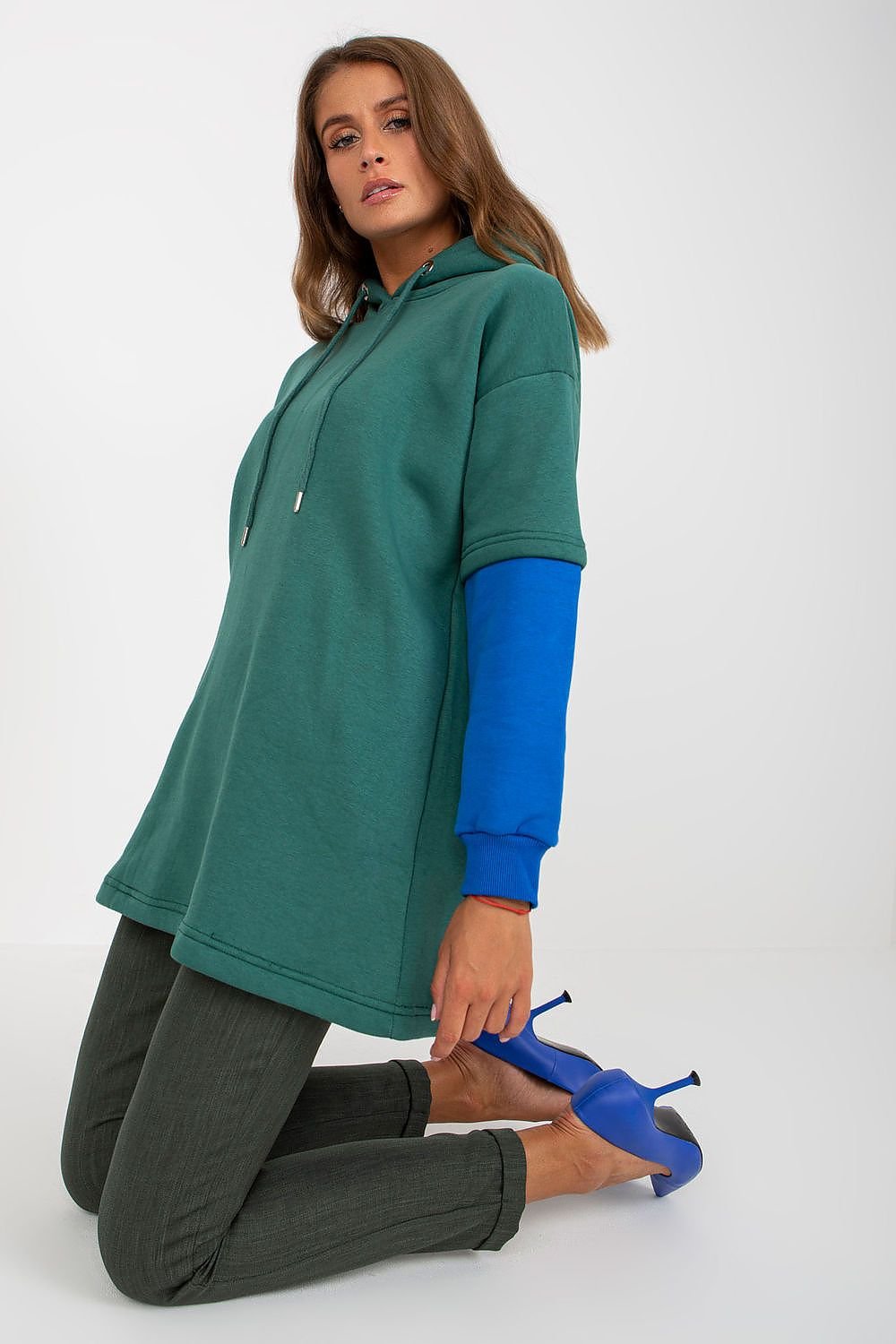 Sweatshirt model 170377