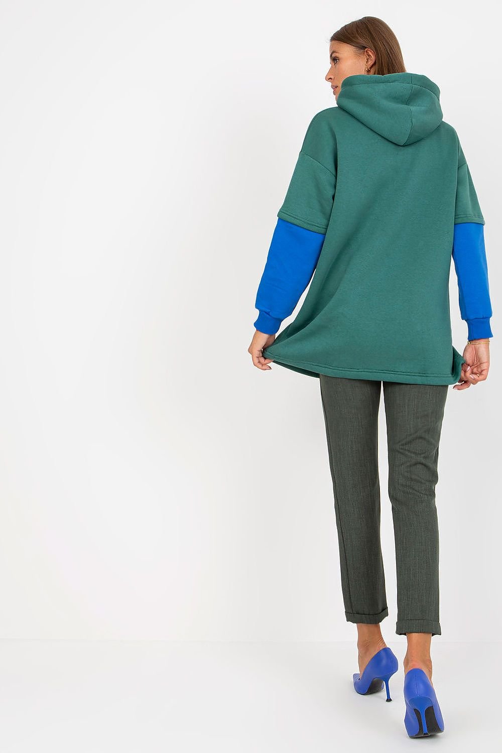 Sweatshirt model 170377