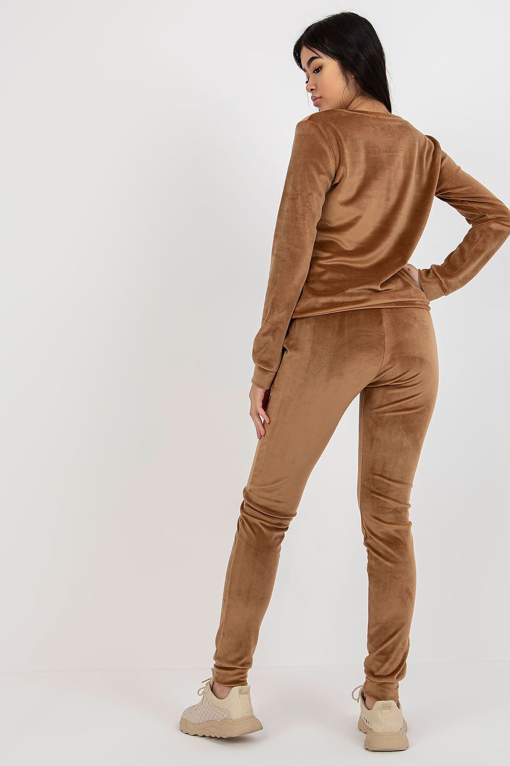 L`ensemble model 175112