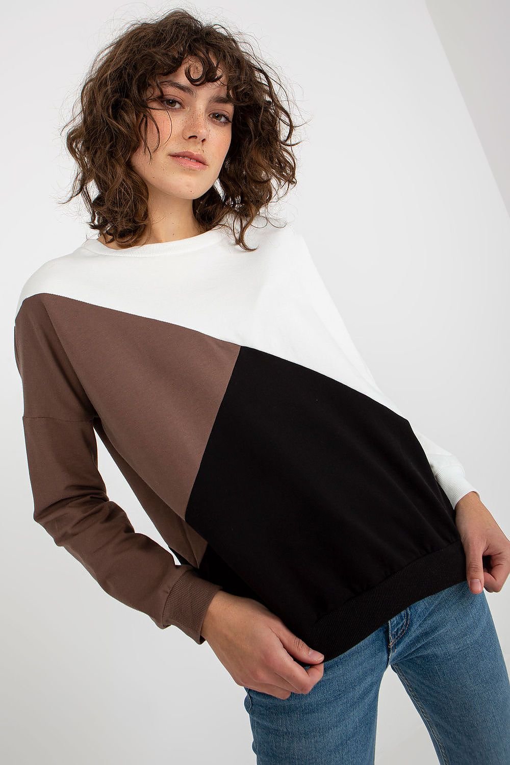 Sweatshirt model 175194
