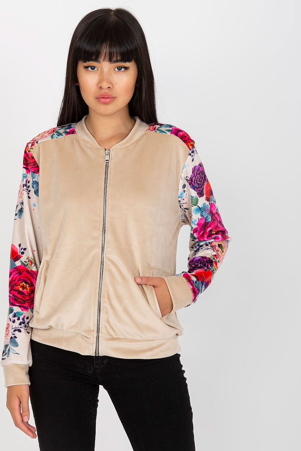 Sweatshirt model 175425