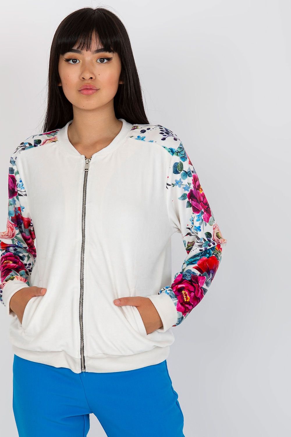 Sweatshirt model 175425