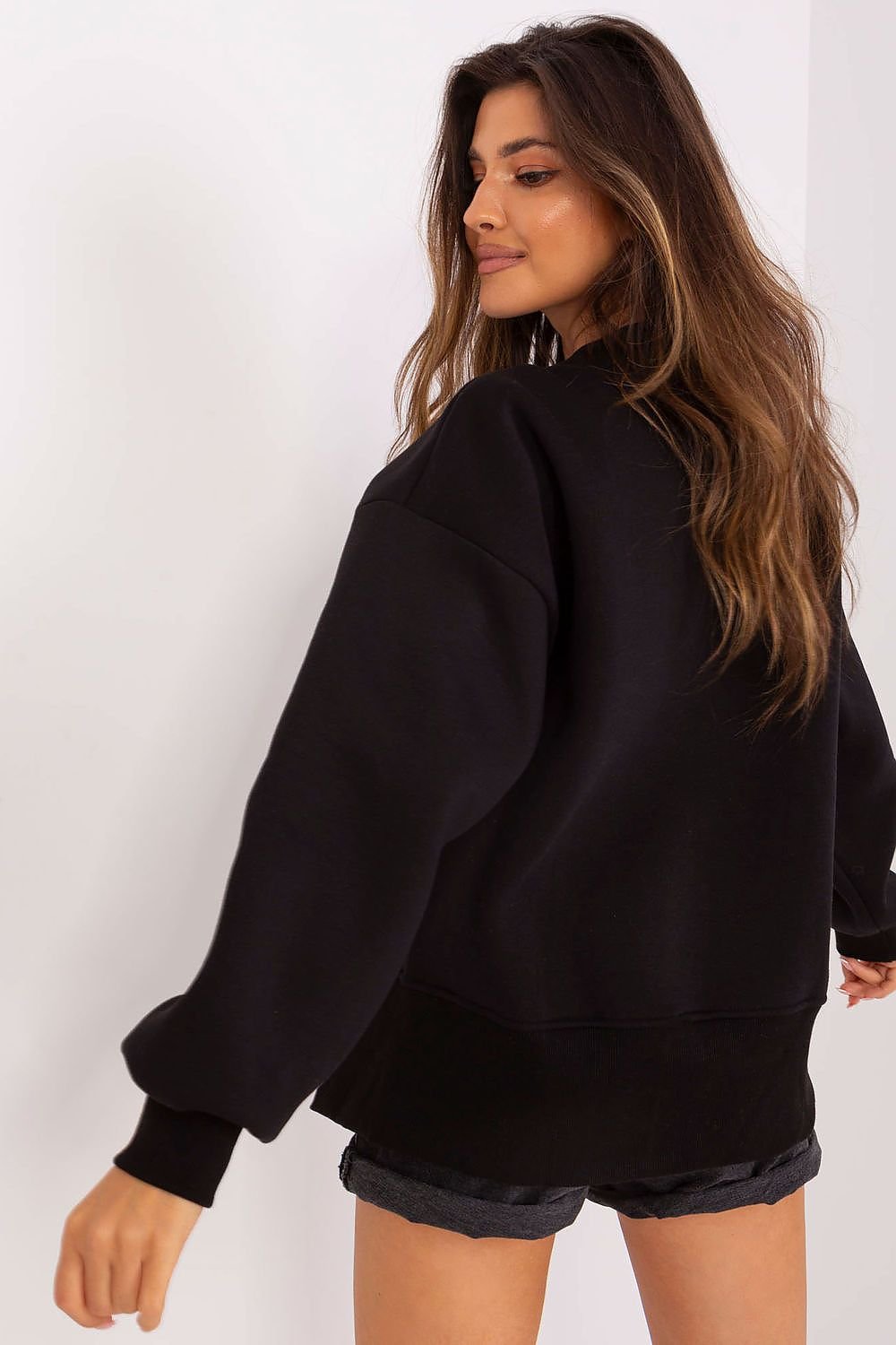 Sweatshirt model 186081