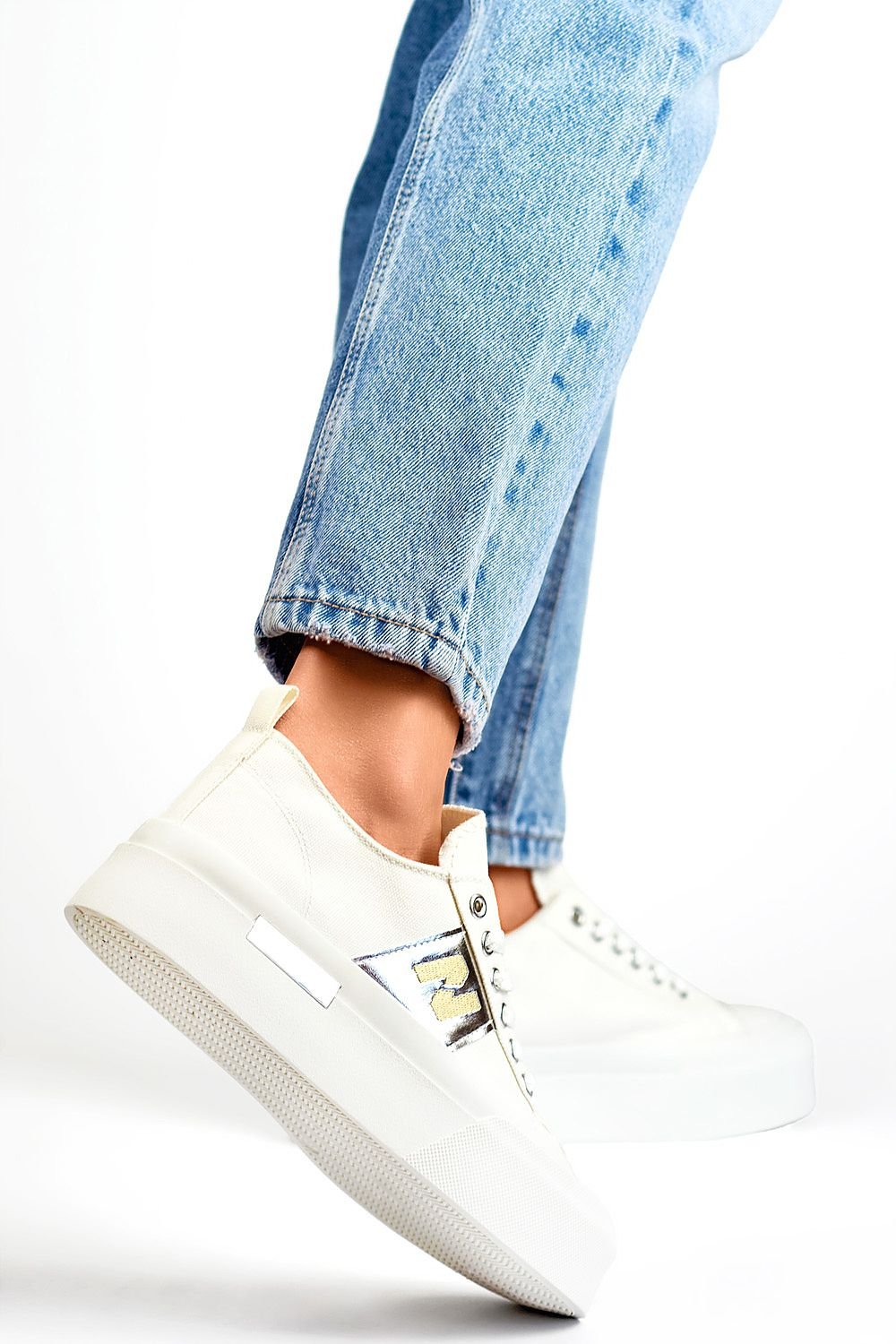 Baskets model 197980