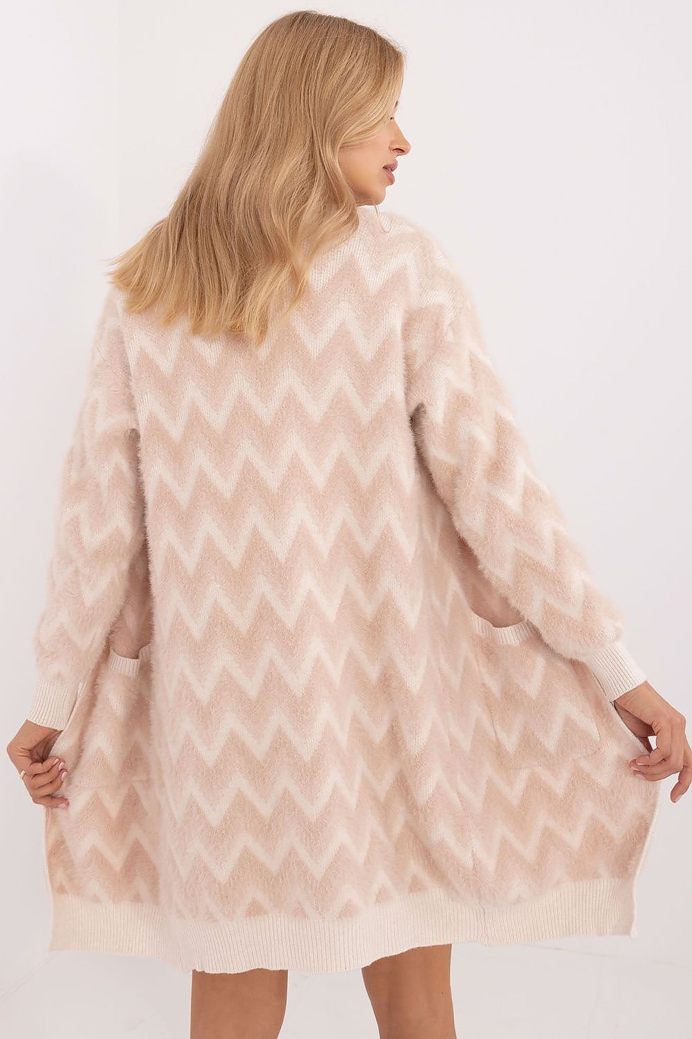 Cardigan model 199550