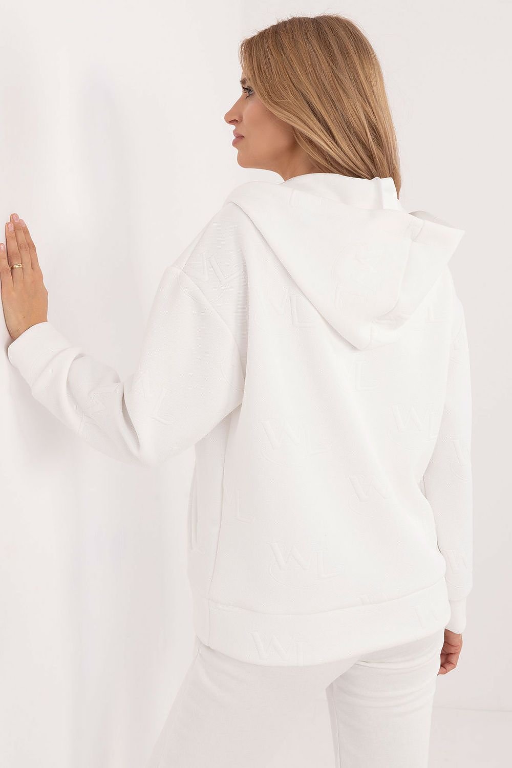 Sweatshirt model 202930