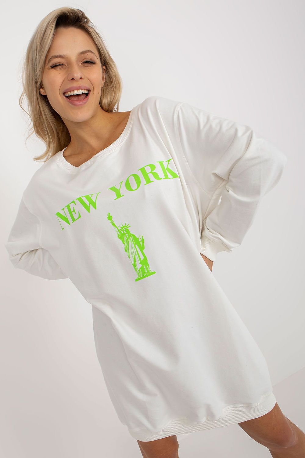 Sweatshirt model 206024