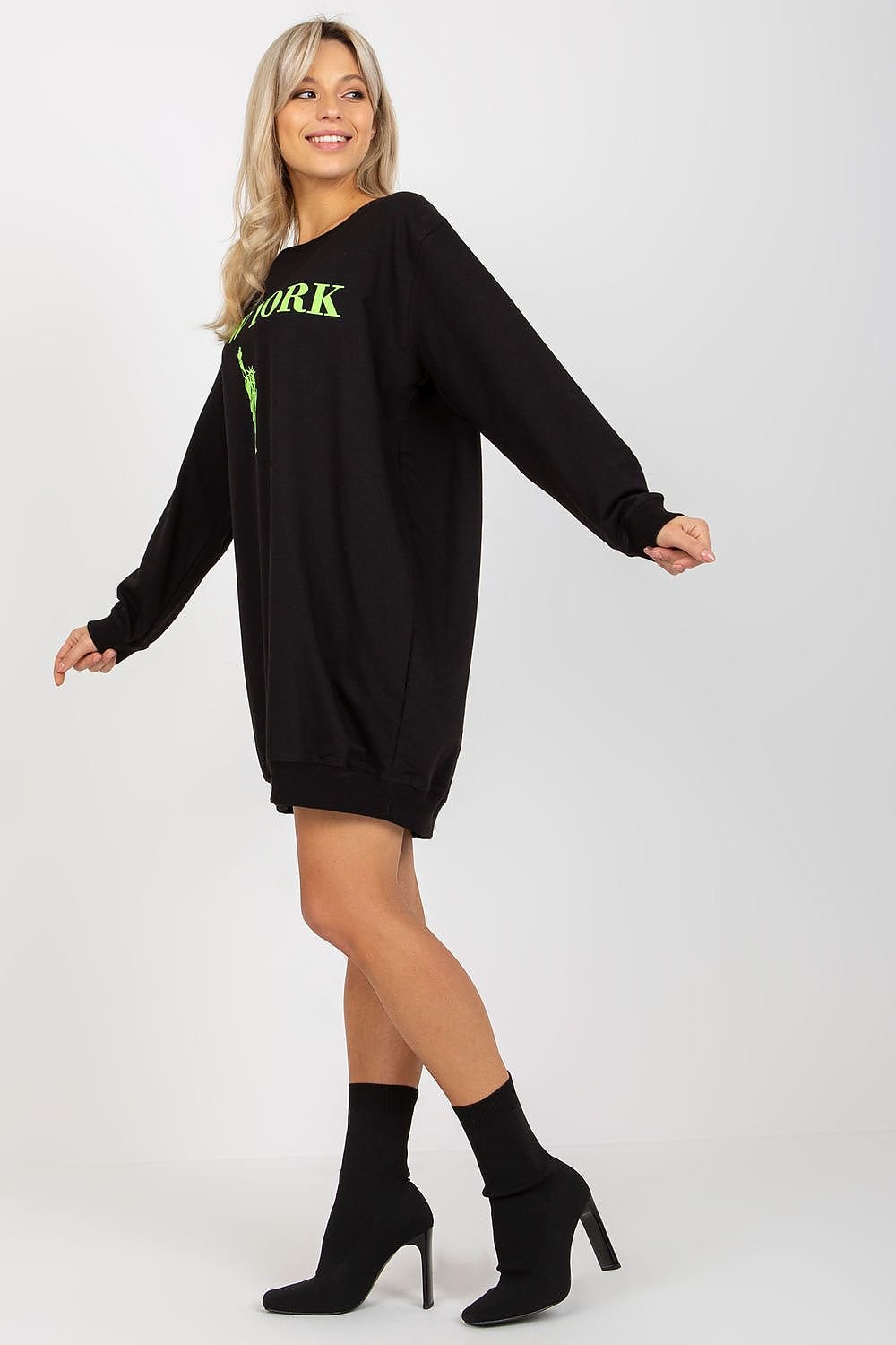Sweatshirt model 206024