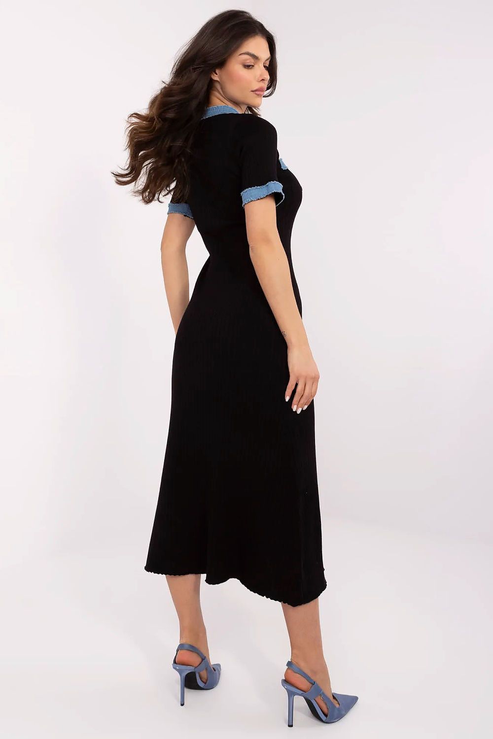 Robe de jour model 210107 NM 