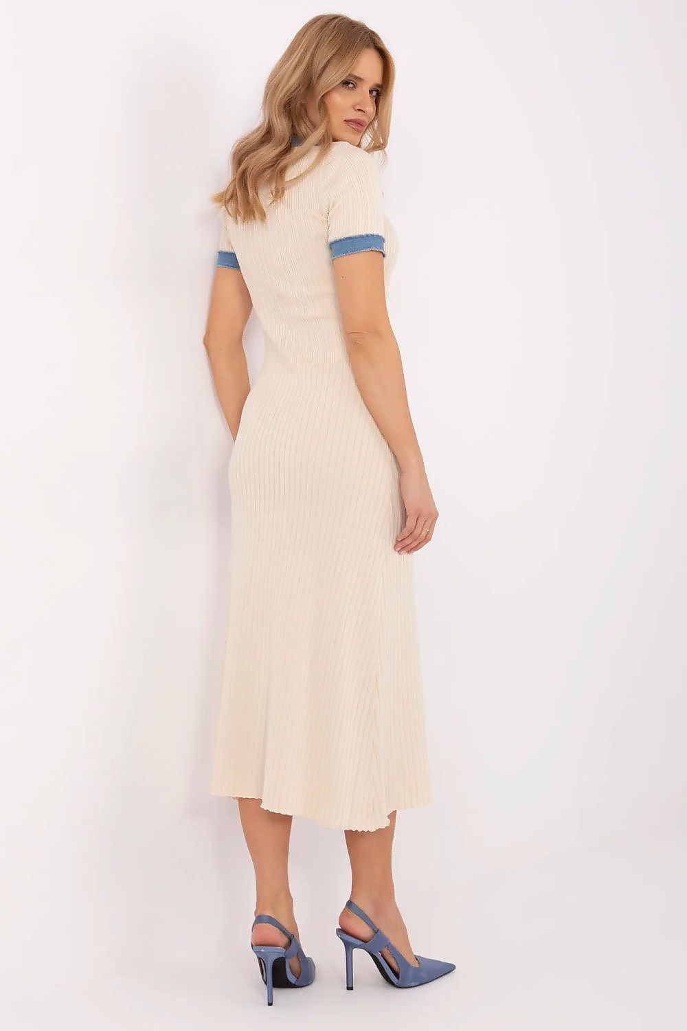 Robe de jour model 210108 NM 