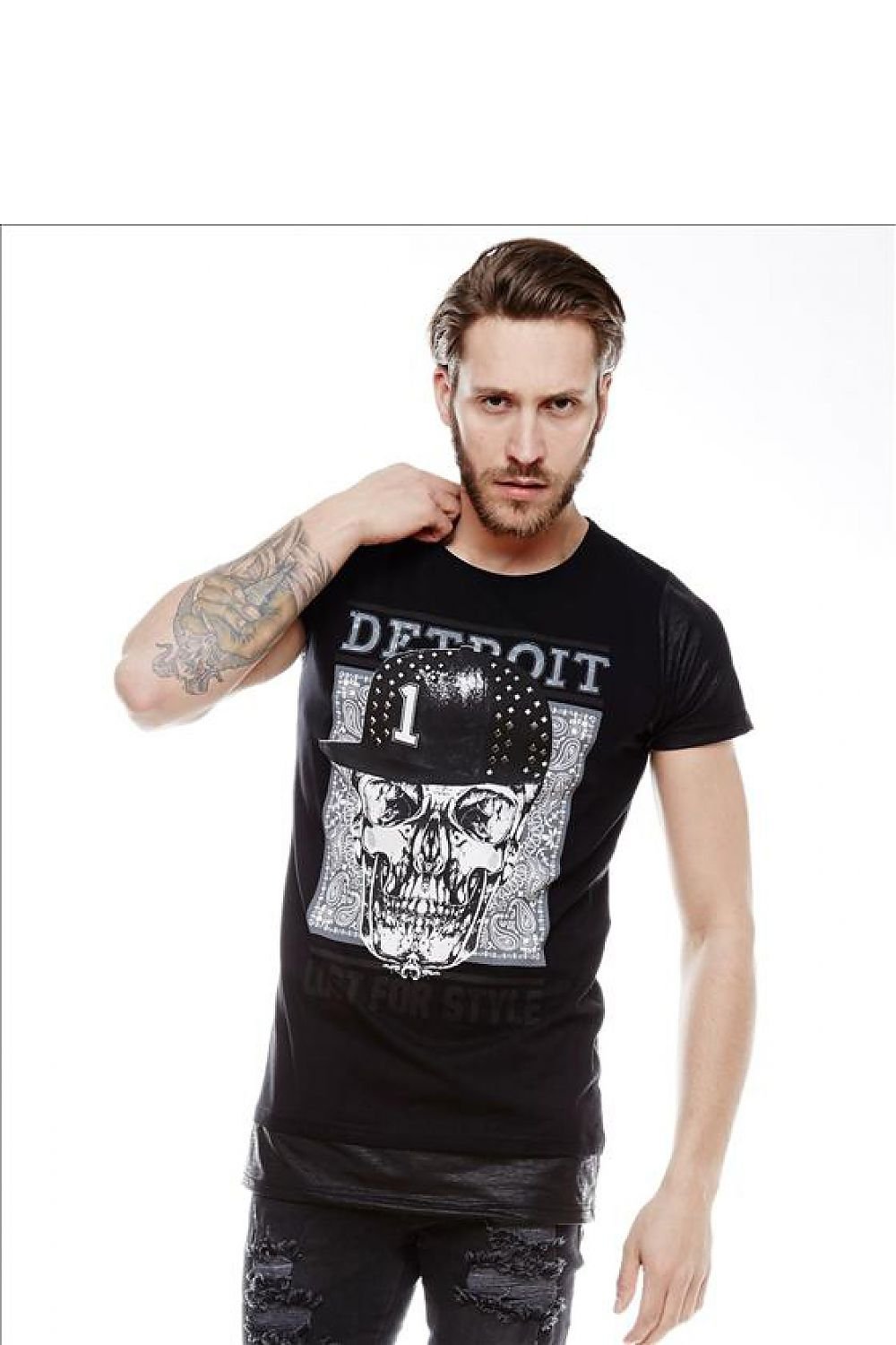 T-shirt model 61307