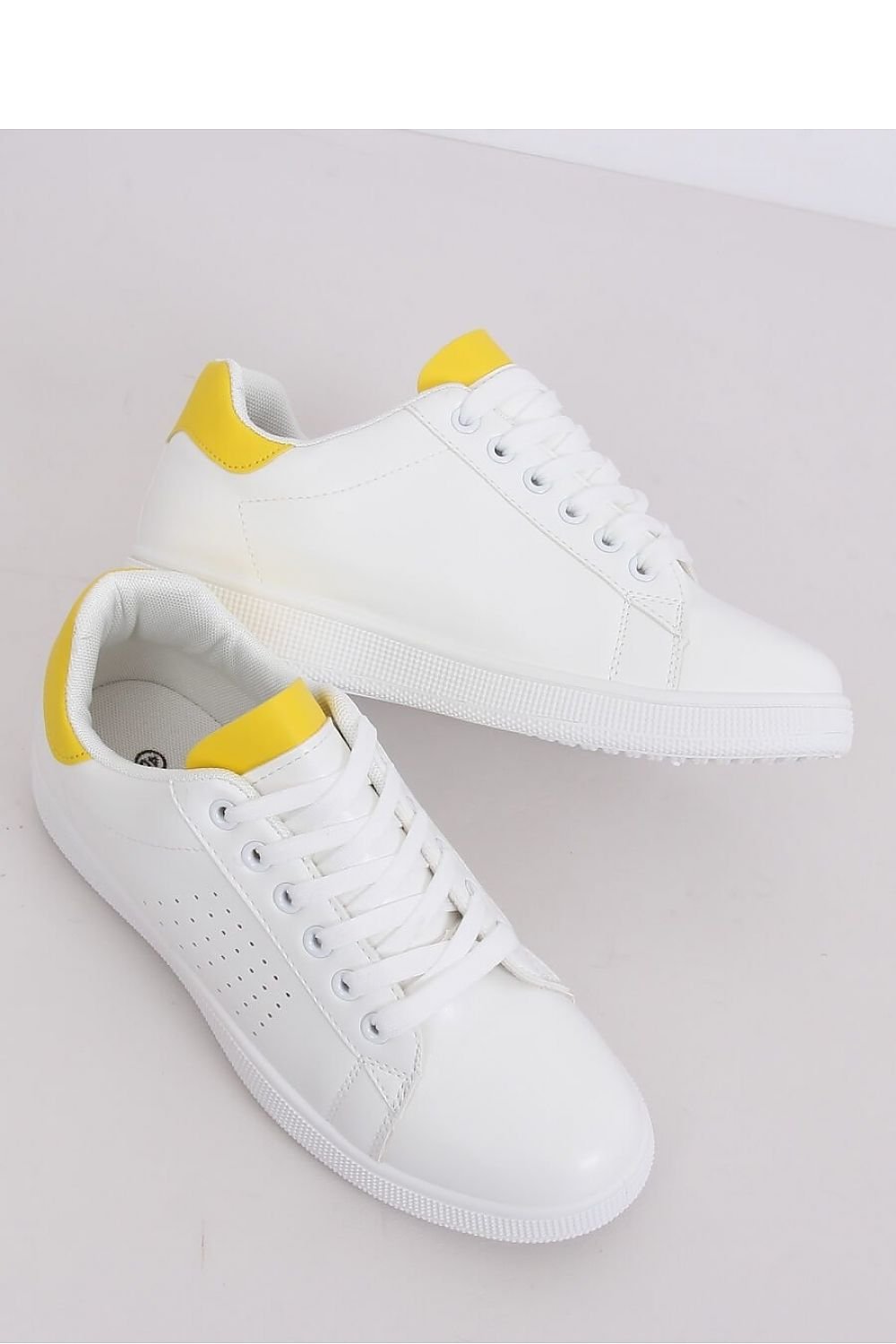 Baskets model 143066
