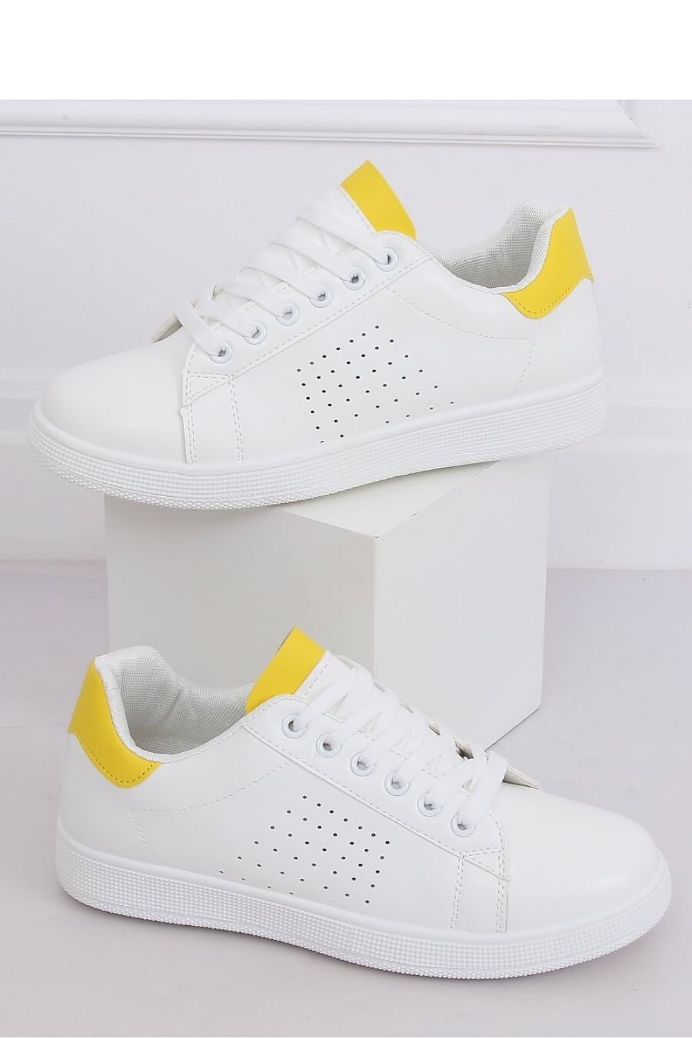 Baskets model 143066