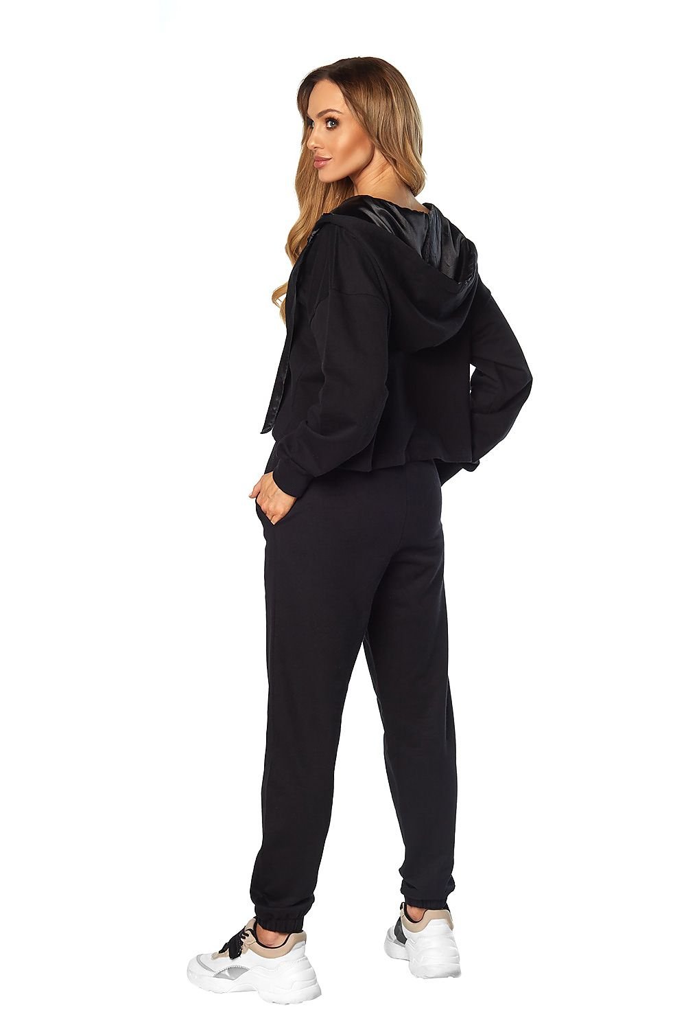 L`ensemble model 148434