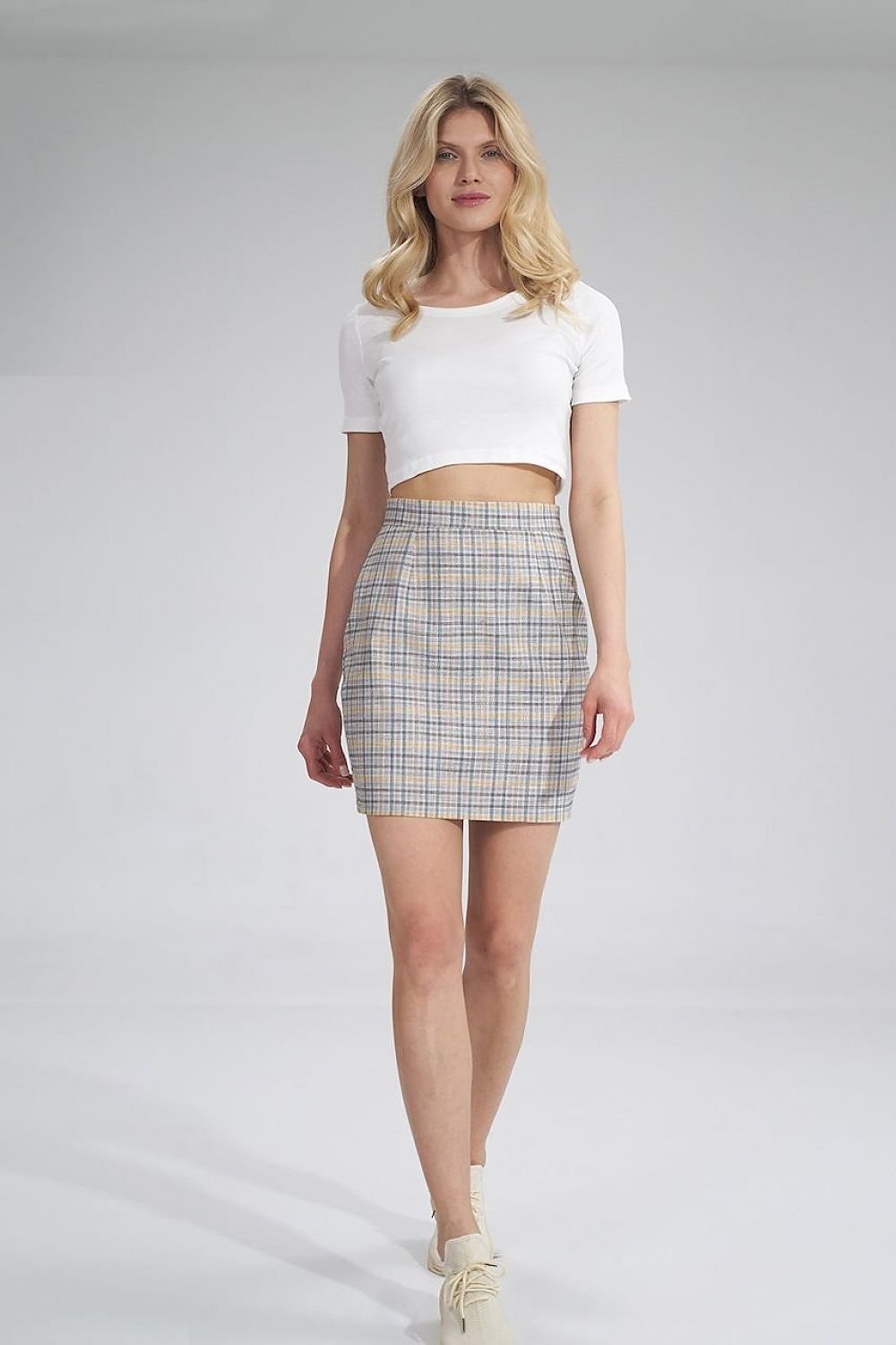 Jupe courte model 154653