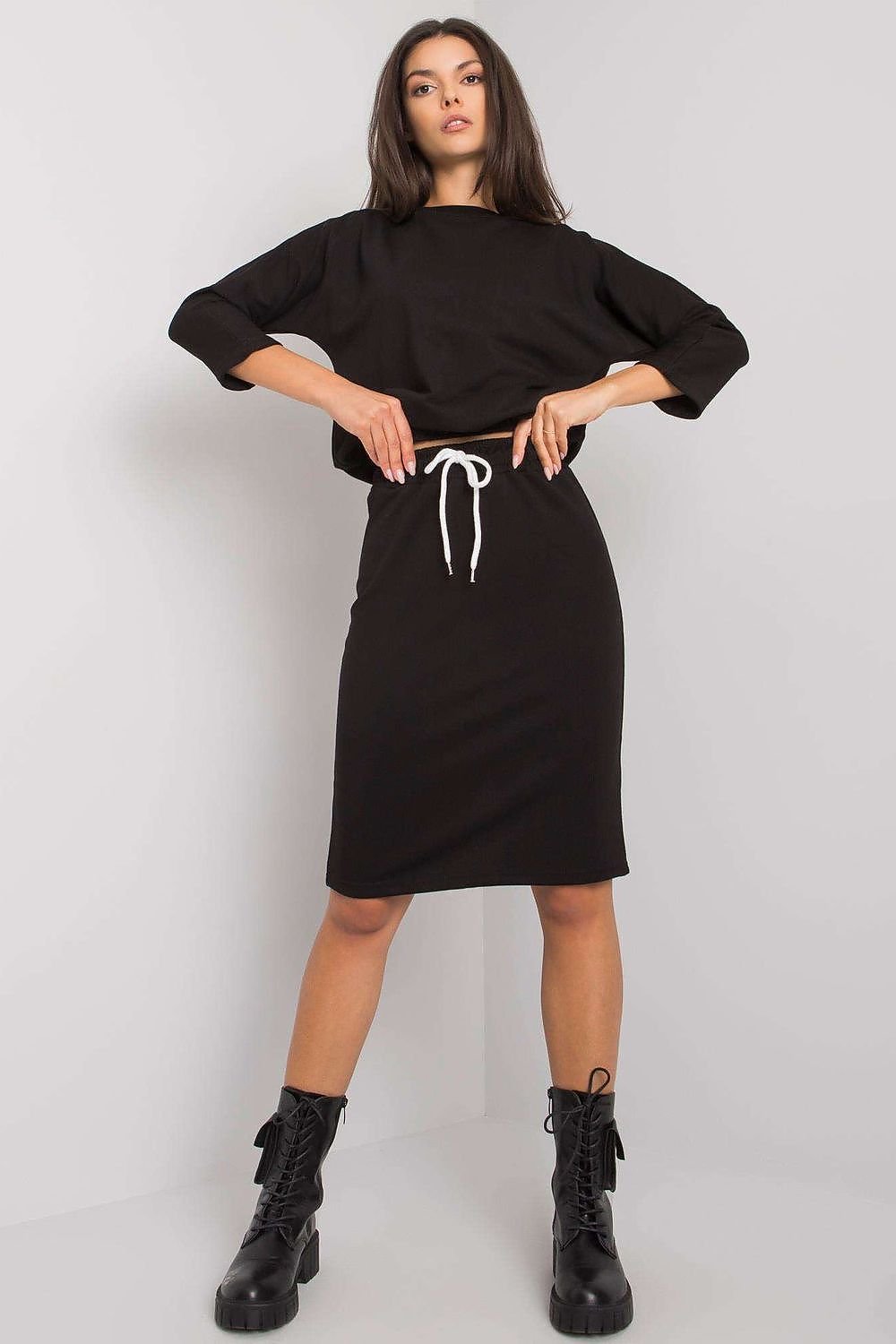 L`ensemble model 164779
