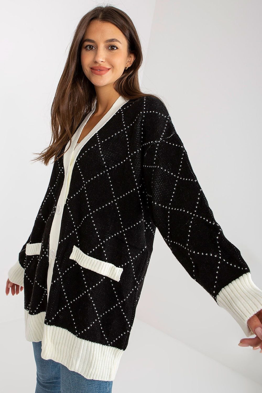 Cardigan model 170817