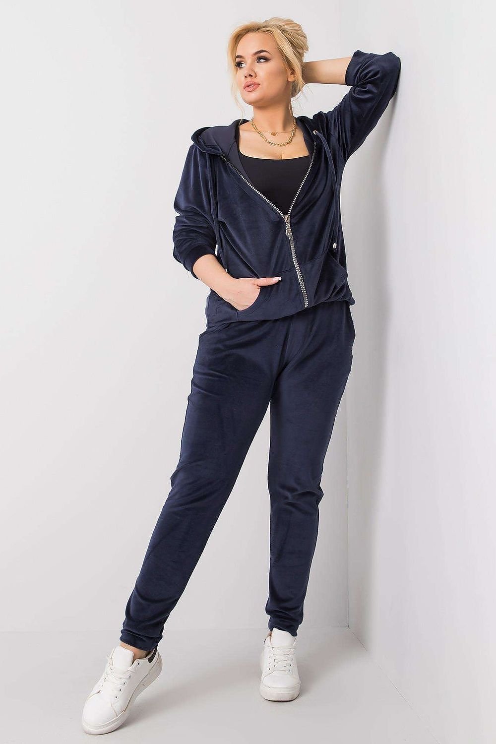 L`ensemble model 171048