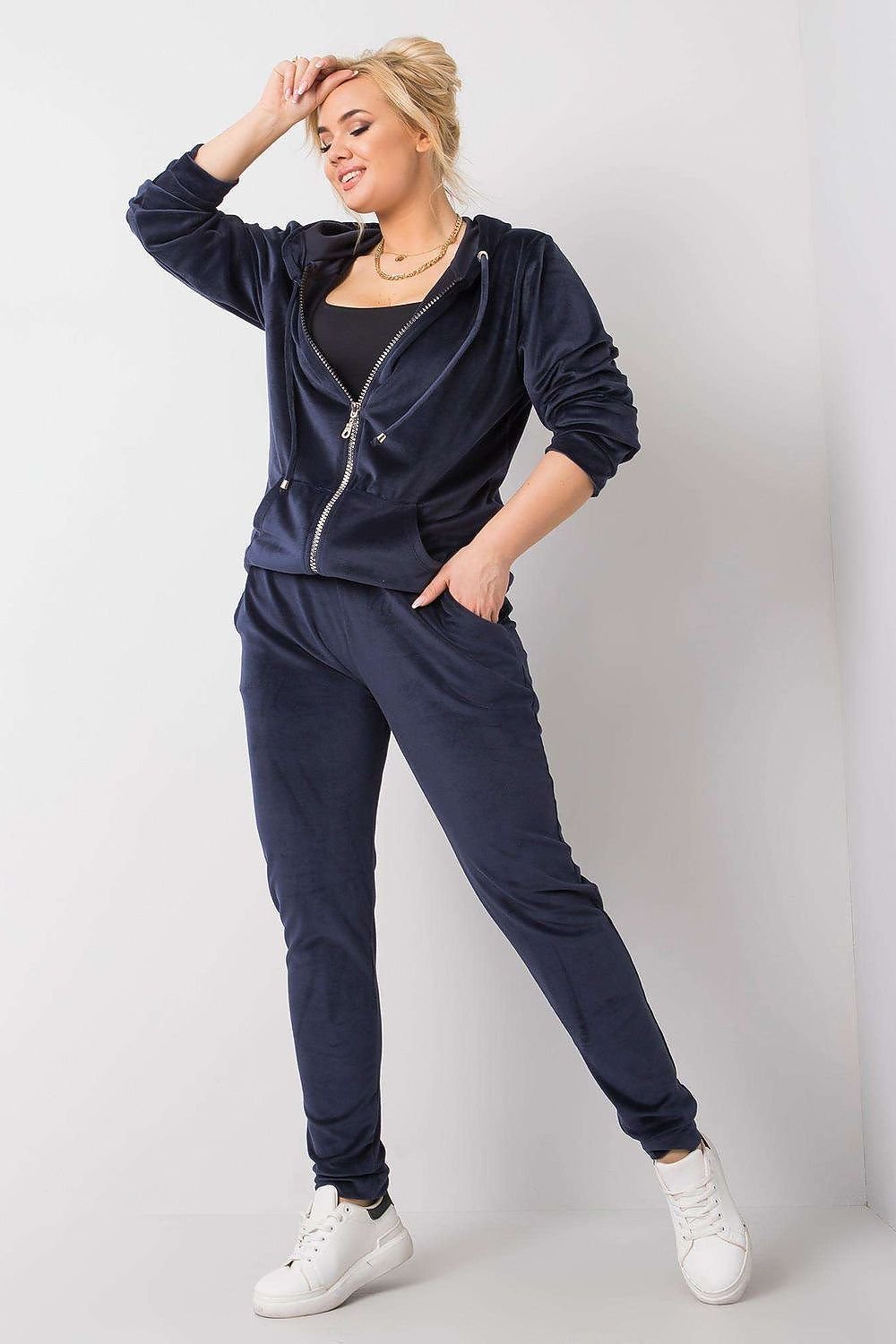 L`ensemble model 171048
