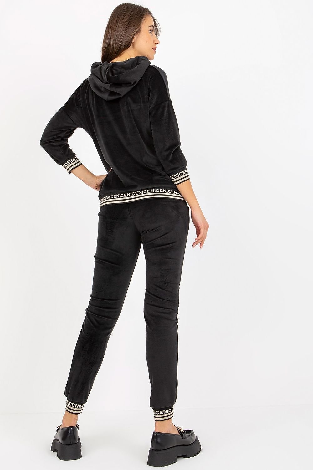 L`ensemble model 177090