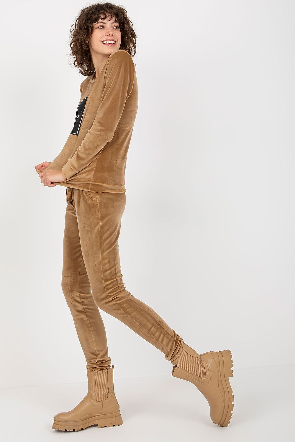 L`ensemble model 177075