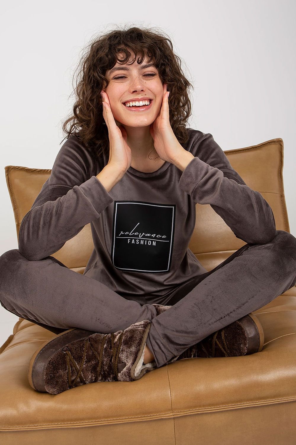 L`ensemble model 177075