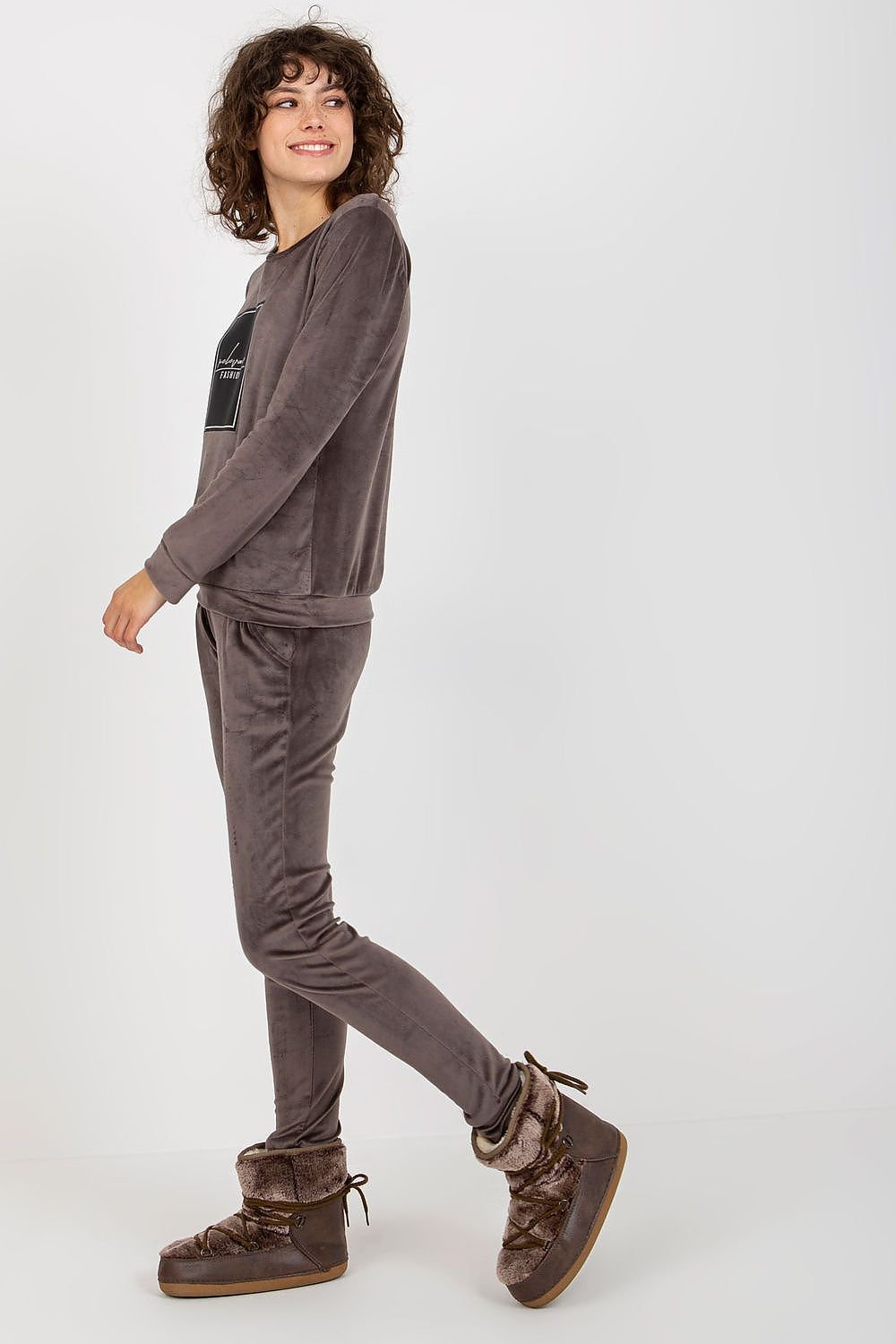 L`ensemble model 177075