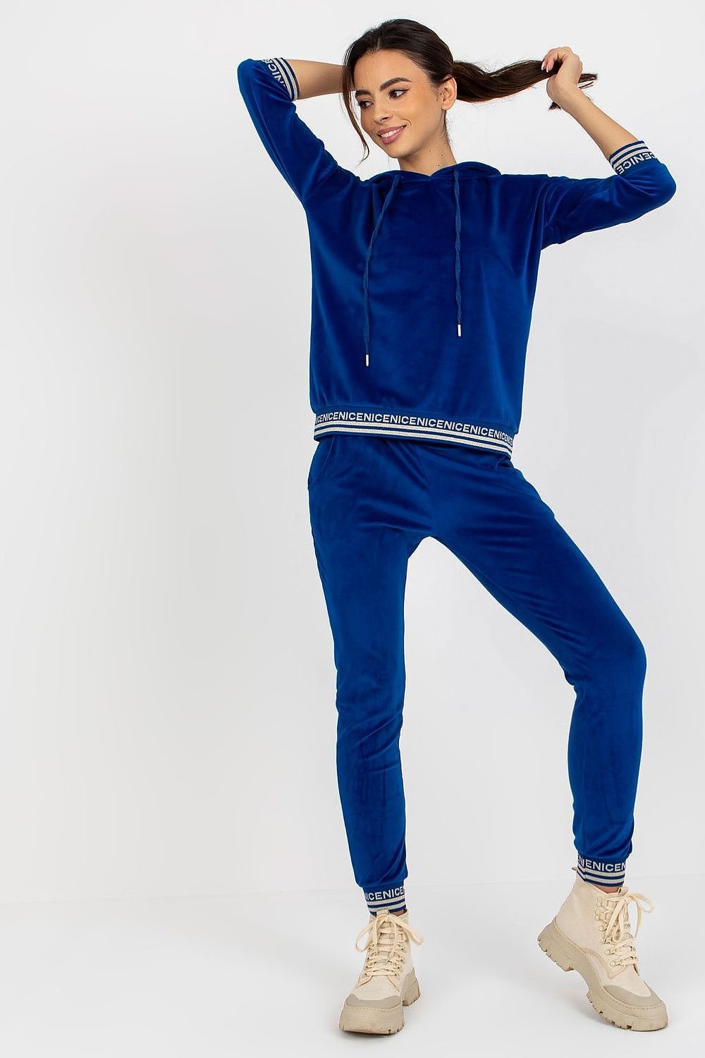 L`ensemble model 177090