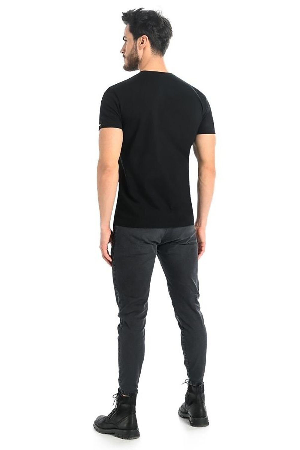 T-shirt model 182981