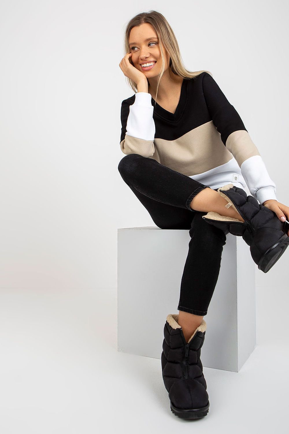 Sweatshirt model 185964