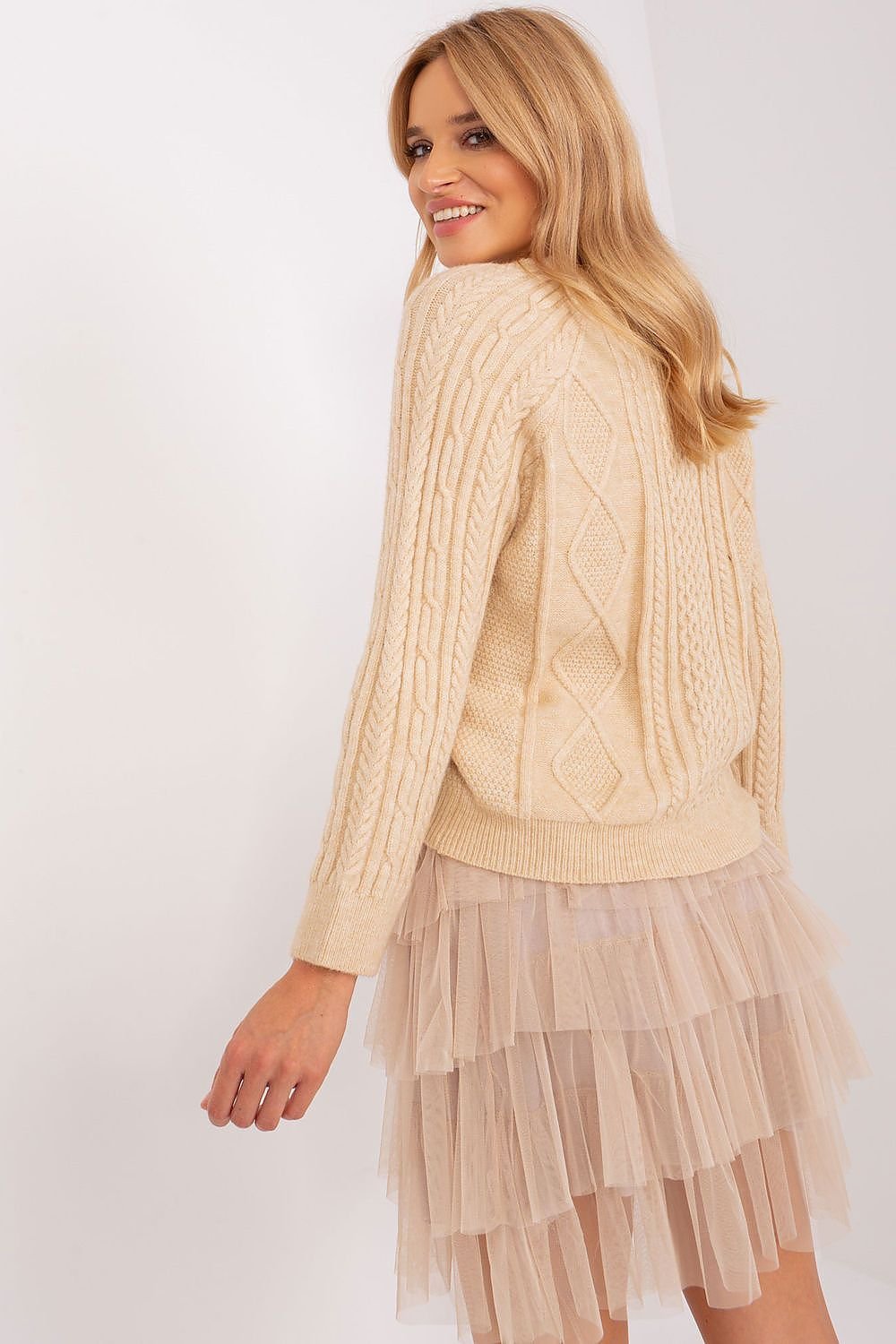Cardigan model 187575