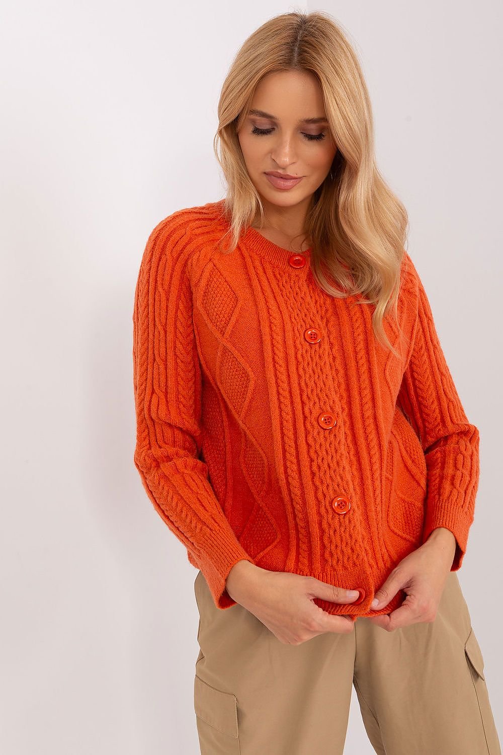 Cardigan model 187575